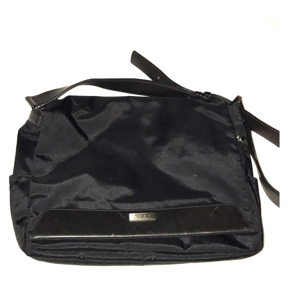 Tumi Laptop 💻 bag two pockets